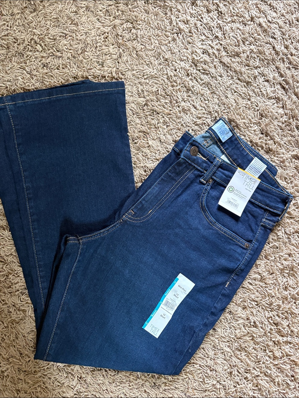 New Time & Tru Dark Blue Women’s Jeans size 12Short